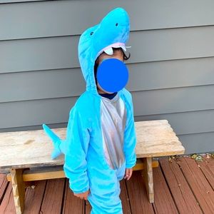Kids shark costume 4-5T
